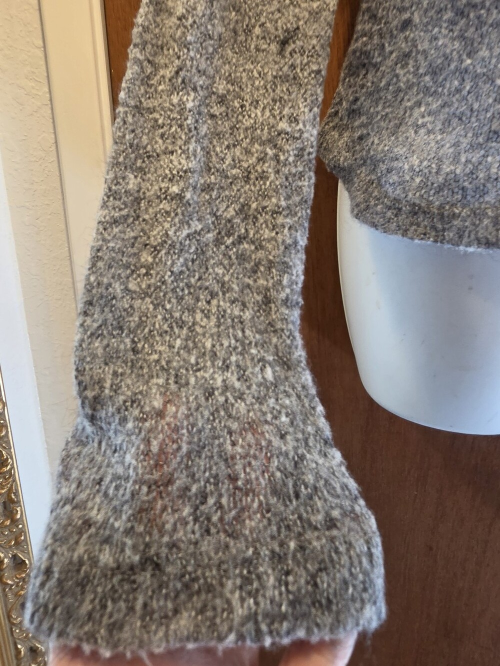 Forever 21 Gray V-Neck Mohair Blend Lightweight/sheer Sweater SzL - Picture 2 of 7